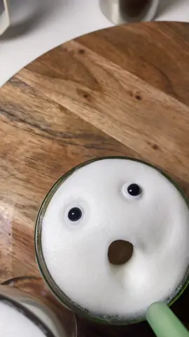 Siuu coffee Follow @latteartcity for more #siuu #siu #coffee #coffeeaddict #barista #funny #funnyartist #latteart 