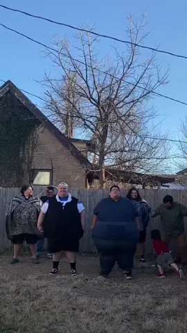 Everybody dance now @b3ibo @noelopeztx @mexicanninja1922@juancaballero_93 @lionchildpyro @David Lopez 