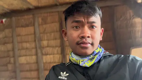 ផ្ទះយើងស្ងាត់ណាស់ម៉ែ …😭