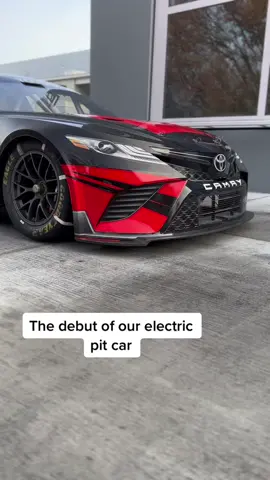 We will be using this electric car to practice pit stops indoors 👍 #nascar #racing 