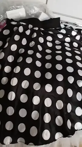 saias diversas para mulheres reais de anos 60+ laço cabelo.