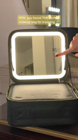 for all my makeup girliessss 🤝🏼 Link in my Amazon storefront - #amazonfinds #makeupbags #amazonmakeupbag #vanitymirrorwithlights #amazonunboxing 