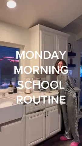 Happy Monday!! I posted my errands video earlier today if you didn’t see yet!  As we are in the transition of moving we are planning a garage sale and finishing projects around our home! We aren’t moving for a couple more months but it’s going to go fast! #momoffour #momlife #toddlermom #realmomlife #errandsday #shoppingwithkids #motherhoodunplugged #motherhoodunfiltered #morningroutine #morningaesthetic #hecticmorning #busyroutine #schoolmorning #morningmotivation #mondaymotivation #mondaysbelike 