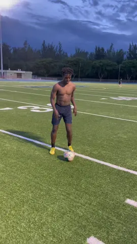 #Soccer #soccerboy #soccergirl #fyp #soccer4life #soccerskills #foryou #soccertime #football #soccerdrills #footy #tutorial #footballfreestyle #soccertime #motivation  