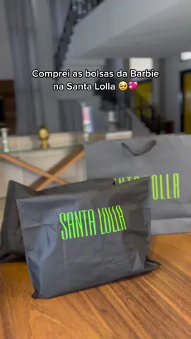 Apenas: apaixonada! #barbiecore #santalolla #bolsas 