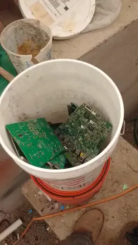 Recycling PCBs for metal recovery #recycling #pcb #ewaste #urbanmining #gold #silver #copper #electronics #MBMMLLC #MBMM