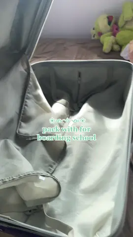 pack for boarding school w/ me🤍 #grwm #boardingschool #preppy #aesthetic #foryoupage #outfits #trendy #thatgirl #viral 