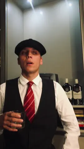 Antes era mais autoconfiante 🍷 #foryoupage #caradepedra #sosiathomasshelby #sosiathomasshelby #sosiathomas #sosiadotommyshelby #peakyblindersedits #caradepedra🗿🍷 #fy #foryou 