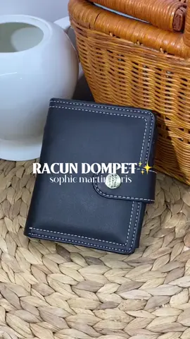 Monaco wallet.. banyak poll ruang penyimpanannya.. buruan di checkout 😘😘 #sophieparis #taswanitamurah #sophiemartinparis #dompet #dompetwanita 