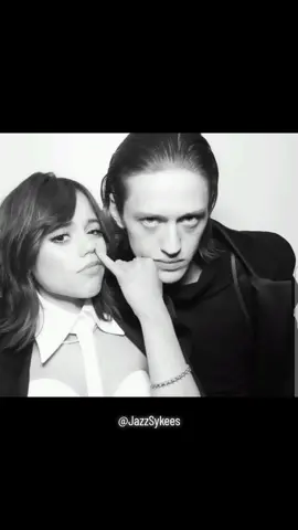 No me separen nunca a este par 😍🤏🏻🥺 #XavierThorpe #percyhyneswhite #goldenglobes #wednesdayaddams #wednesdaynetflix #merlinaaddams #jennaortega #jennaortegaedit #jenna0rtega #xavierymerlina #percyhyneswhiteedit #jennaandpercy 