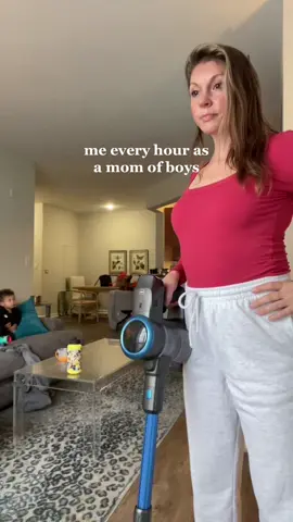 Don’t even get me started on the laundry 🤦🏻‍♀️ #momlifevlog #phillymomvlogger #realmomstyle #amazonmomstyle #casualmomstyle 