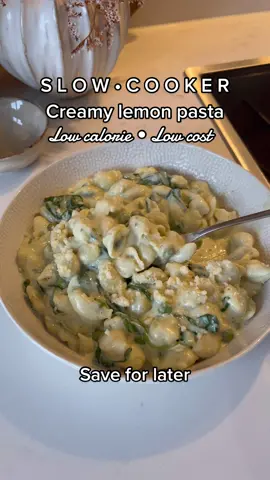 Low calorie, low cost and low effort slow cooker creamy, cheesy lemon pasta 😍 This was so easy to do and really tasty! It’s a great meat free option too. I’m trying to eat a better diet so this is perfect as it’s low calorie. I used 200g pasta, 700ml stock, 200ml milk, low fat soft cheese, half a lemon, peas, spinach, salt, pepper and Parmesan. ✨#fyp #slowcooker #slowcookerrecipe #slowcookermeals #onepot #onepotmeals #onepotmeal #creamypasta #creamypastarecipe #creamypastarecipes #lowcaloriemeals #lowcostmeals #loweffortmeal #easymealideas #homeuk #ukhomes #slowcookerpasta #mrshinchhome #mrshinchmademedoit #tidyhome #cleanhome #foodcreator #homecreator #FoodTok #hometok 