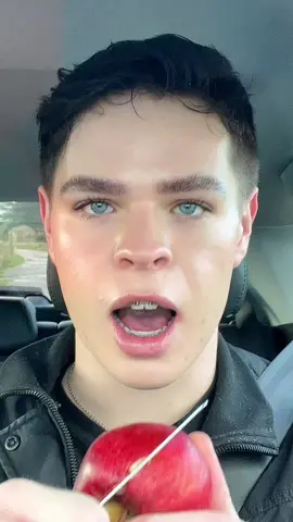 She’s genuinely one of the coolest people I’ve ever met #british #lgbt #jawsurgery