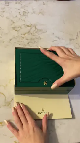 Let’s inbox my watch together #watch #datejust #armcandy #jewelry #designer #luxury #dior #unboxing #designerbag 