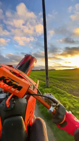 🌅#pourtoi #fypシ #foryou #viral #bikelife #motocross #cross #125 #sx #2stroke #life #weeling 