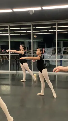 Simple combinations make such a difference to master technical ballet skills #realdanceteachersoftiktok #longislanddanceteachers #competitivedance #DoritosTriangleTryout #realdanceteachersofli #dancetok #ballettok #lessismore 