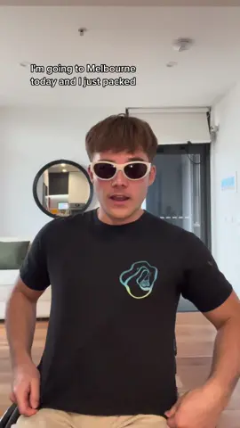 Just a lil pack horse flyin across the country. Booked with @kayak_au #nowyouretravelling #giddyup #kayak #ad 