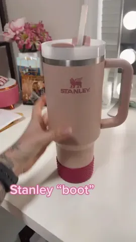 Don’t even come at me for the Stanley cup addiction I don’t wanna hear it L!nk in b!o.  #fyp #DoritosTriangleTryout #StanleyCup #stanley #amazon #amazonfinds #amazonmusthaves 