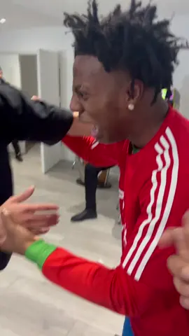 Ishowspeed meets fake Ronaldo #ishowspeed #funny #fyp #cristianoronaldo #lol #viral #foryoupage #meet #reaction #viral 