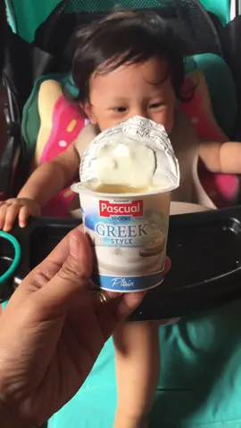 Yogurt is good for babies 👶 #greekyogurt #foodforbaby #healthylifestyle #9monthsold 