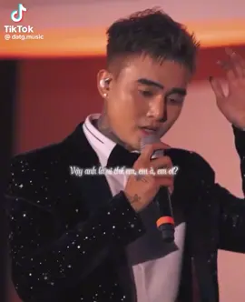 Vậy còn em là ai thế anh?? anh à...anh ơi !!#ĐatG 