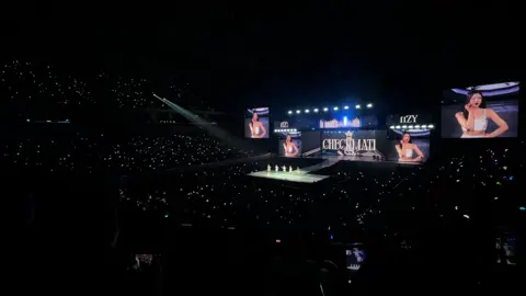 ITZY THE 1ST WORLD TOUR <CHECKMATE> in #MANILA DAY 1 😺 : Let's! ❤ : Go~!💕 ITZY & Manila MIDZY Lets' Go! #ITZY #MIDZY  #ITZY_WORLD_TOUR ✈️