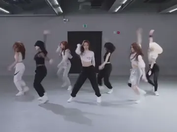 synchronized moments >>>> #kpop #dance #xg #kpop_jpop #fyp #fypシ #synchronized #enhypen #itzy #loona #izone #straykids #lesserafim #twice#aespa #p1harmony #theboyz #seventeen #treasure 