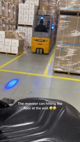 The monster can hitting the floor at the end #fyp #foryourpage #foryou #forklift #forkliftfail 