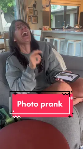 She’s so photogenic 😍😆 #photoprank #husbandwife #marriedlife #couplecomedy #newzealand #marriagehumour #boxingalleymike #funnyvideos #marriagecomedy 