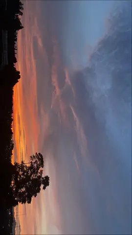 Landscapeku diawal 2023 🌄 #landscape #sky #clouds #sunrise 