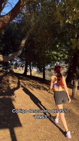 Alguna vez habéis tenido un chándal largo que se pueda convertir en corto? Pues yo ahora sí! Gracias @Glowmode 🫶  NUMERO REFERENCIA pantalones:👉12032639 👈 bolsita para cascos: 👉11599190👈 código descuento: 🌟BN63🌟 #glowmode #glowmodehaul 