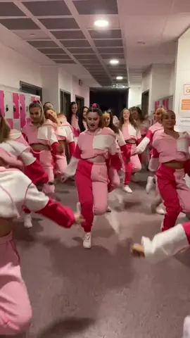 Pre performance vibes 💗🌸🎀  #danceteam #dancer #commercial #commercialdance #dancersoftiktok 