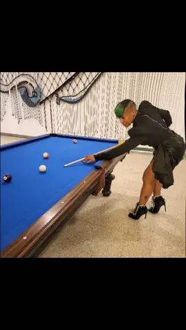 #party #miami #miamibeach #girlstrip #girltrip #girlfriends #celebration #littleblackdress #style #StreetFashion #fashiontiktok #fashion #streetwear #StreetStyle #mom #momtiktok #47yearsyoung 