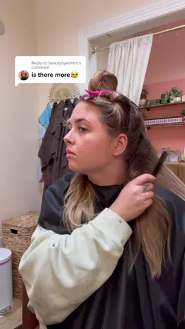 Replying to @beautybykimbo i can do my own haaiiiirrrr 🌸💕 #hairstylist #hairstylistsoftiktok #hairdressersoftiktok #hairdresser4life #hairstylistlife #hairtok #hairstylistcheck #hairstylistbelike #hairdresserlife #hairstylistdayoff #hairdresserreacts #hairstylisthumor #hairartist #hairartistry #foiling #foilinghair #foilingqueen 