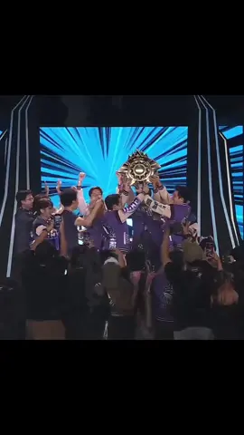 Selamat untuk ECHO sebagai pemenang M4 World Championship! #mlbb #mobilelegends_id #serubarengmlbb #Saatny4Indonesia #MLBBM4 #DareToBeGreat 