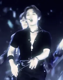 is this trend still relevant #leeknow #leeminho #straykids #drive #edit #fypシ 