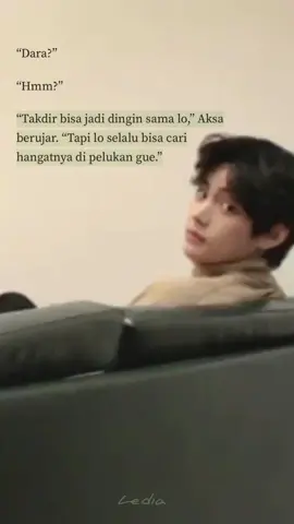 Enough, Aksa, ur enough for me. Sangat cukup karena beberapa manusia ku temukan takut akan sebuah kekurangan, takut akan sebuah kekecewaan, takut apa yang di mau tak terwujud, takut apa yang diharapkan tak sesuai, but u dont. Dengan segala kekurangan yang ada dalam diri manusia termasuk dalam dirimu, kamu bisa, kamu bisa menerima dengan sepenuh hati manusia problematik seperti ini. Aksa i with u were here. Aku sangat2 berdoa pada Tuhan, ada kiranya Tuhan berkenan menyediakan “aksa” untuk diriku di dunia nyata, sebab aku adalah Dara di dunia nyata. #fypシ #alternateuniverse #au #4u #mahikaau #aksaramahari #deehandhaninjaya #baskararaditya #sadharadhaneswari 