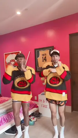 What’s cuter me & @chrispitsicalis dancing OR our “All That” jerseys? I think I know which one you’re gonna choose.