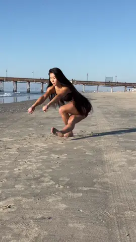 @aka “Taylor” mobility monday + a bonus flip ✨ #fyp #flexeveryangle #mobility #mobilitychallenge 