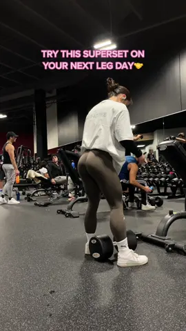 those glutes, hammies & quads will be POPPIN’✨🤝 #gluteexercies #gymgains #GymTok  