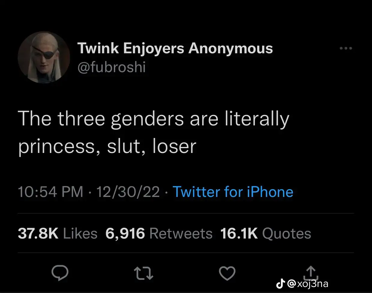 Idk who that lil boy at the end is (tiktok i am 20 ) ( fake body ) ( im literally at the beach ) #fyp 