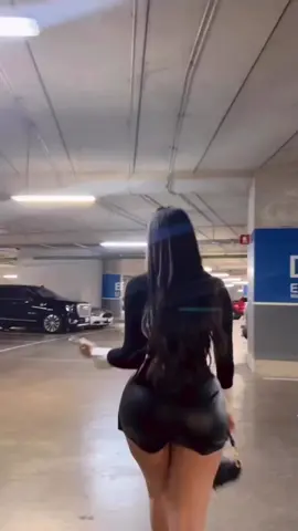 very good outfit to go out partying #leather 