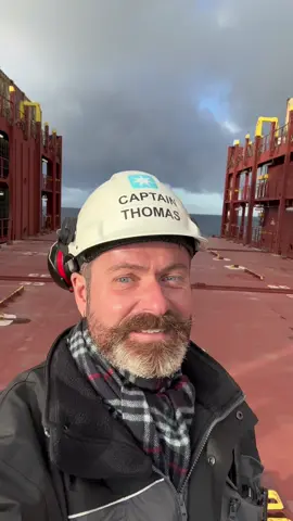 After the storm, the sun always comes out! . #ventamaersk #storm #sun #afterthestorm #maersk #accomodation #deck #sea #ocean #sky #clouds #horizon #seafarersarekeyworkers #noshippingnoshopping #transport #logistics #supplychain #sailing #balticfeeder #captainthomas #alwaysonboard 