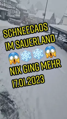 DER WINTER IST ZURÜCK 😱 Schneeeinbruch❄️❄️ im Hochsauerland   nähe Winterberg 🤟 heute am 17.01.23  Nix ging mehr ....... #winter #schnee #schneien #wintereinbruch #schneecaos #sauerland #winterberg #wintetberg #schön #wintetwonderland #winterwonderland 