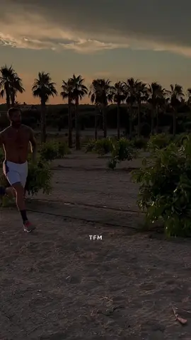 #football #Soccer #footballmotivation #soccermotivation #footballquotes #soccerquotes #footballlife #soccerlife #footballplayer #soccerplayer #sergioramos #grind #thefootymotivator 