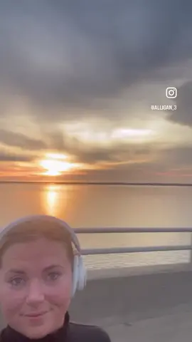 Just get up & do it #sunrise #doitforyourself #beautiful #run 
