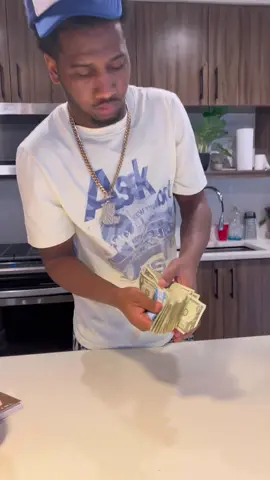 Strip club take out a thousand 🤦🏽‍♂️😂😂😂  #fyp #foryou #funnyent #thatboyfunny 