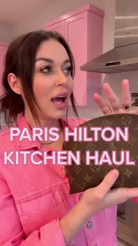 THATS HOT 💕✨ #parishilton #parishiltonkitchen #thatshot #unboxing #kitchen #pinkkitchen #pinkhouse #pinkitchendecor #unboxingvideo #unboxingkitchenstuff 