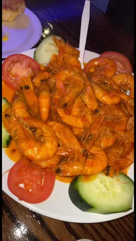 What was your experience at Mariscos El Puerto in Chicago? I would try it again bc I do like trying things 2 or 3 times just incase I went on a bad day. Taste of the food was good! But overall, not my favorite. #mariscos #restaurantschicago #chicagomariscos #elpuertochicago #chicagofoodie #giantmimosa 
