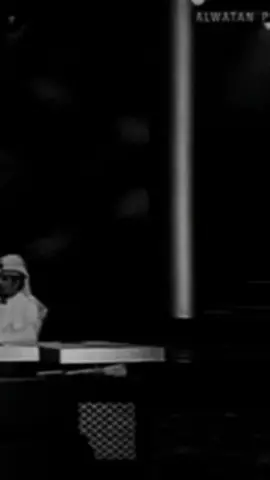 مكانك الصدر و لك القلب شبّه                                          #محمد_بن_فطيس 